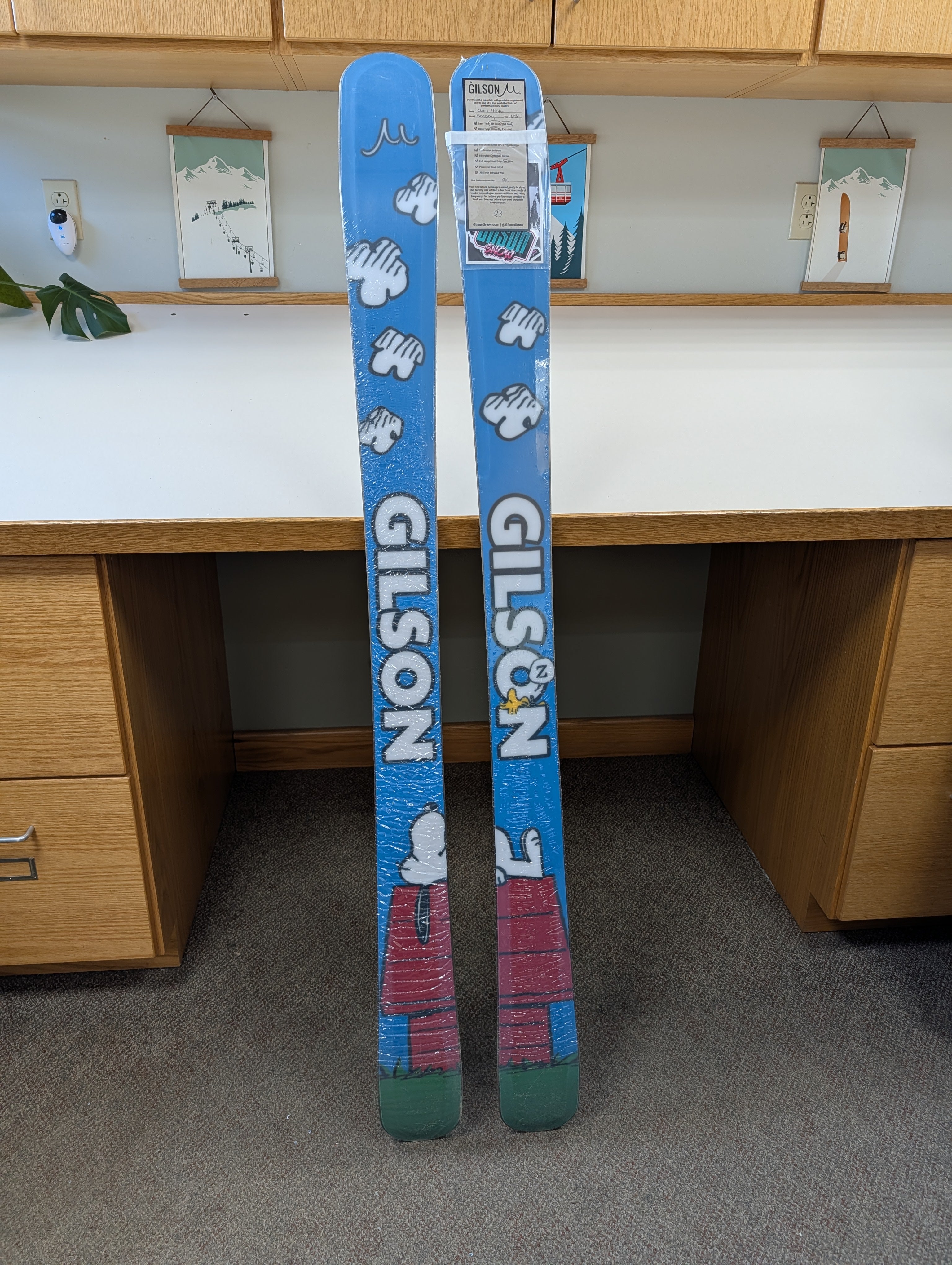 GILSON Closeout #9846 – Snoopy Skis 163cm