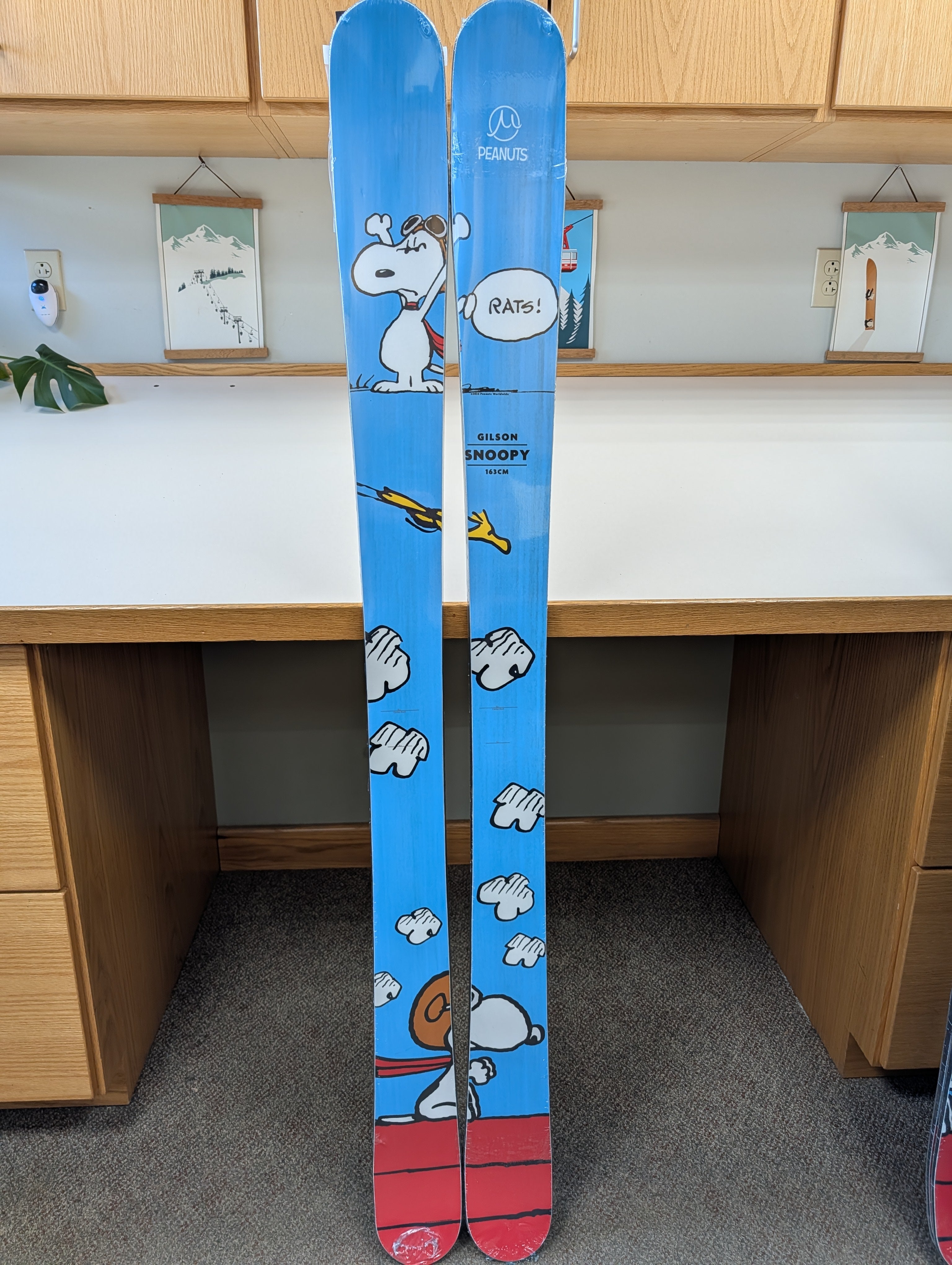 GILSON Closeout #8651 – Snoopy Skis 163cm