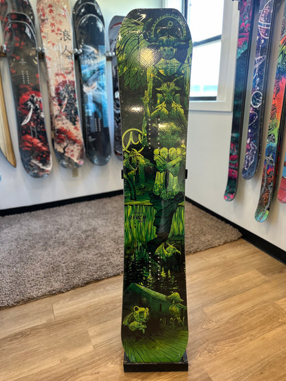Closeout - Mourn Tree 159cm W 3D (Flatter than normal) #0648