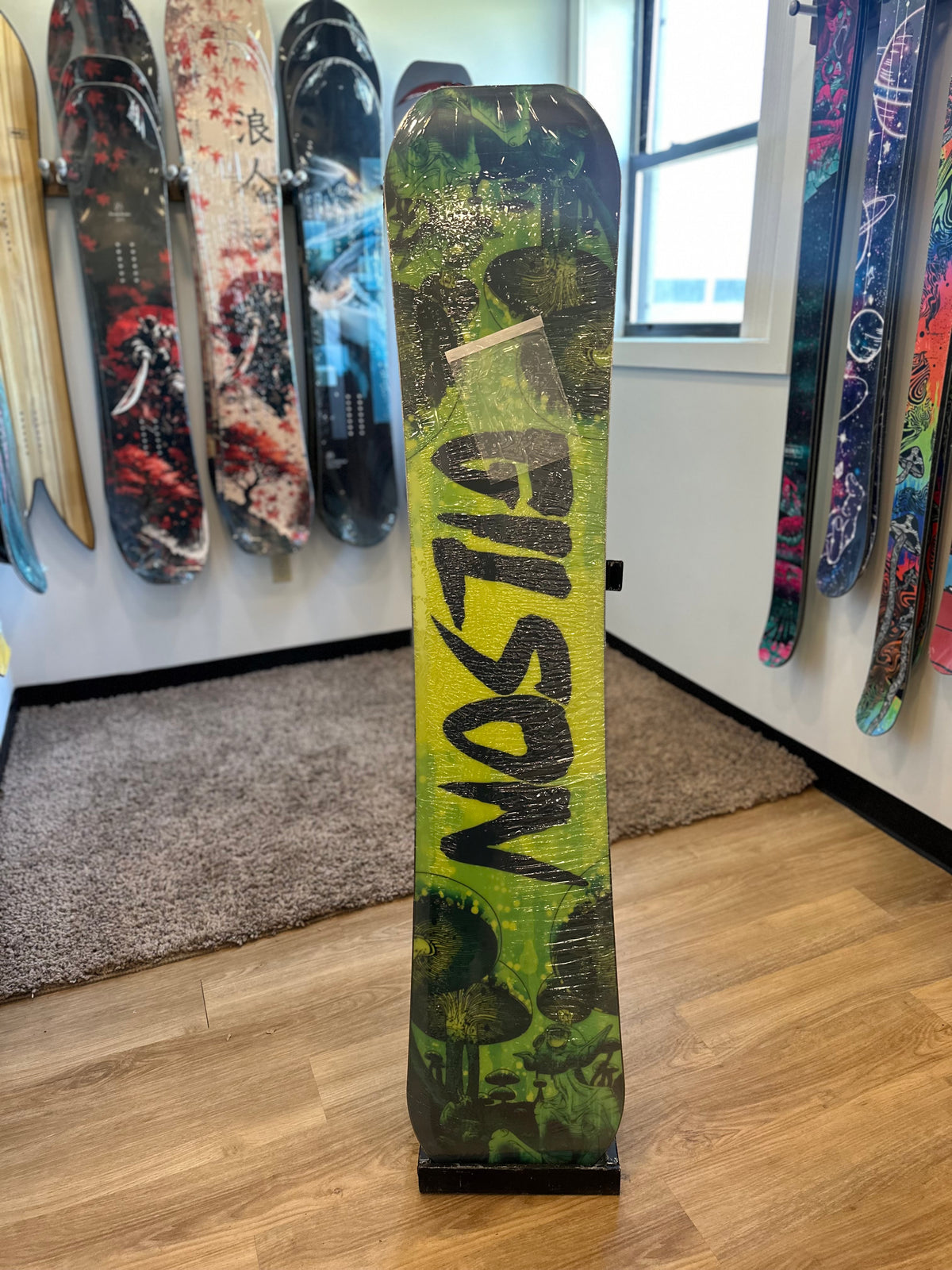 Closeout - Mourn Tree 159cm W 3D (Flatter than normal) #0648