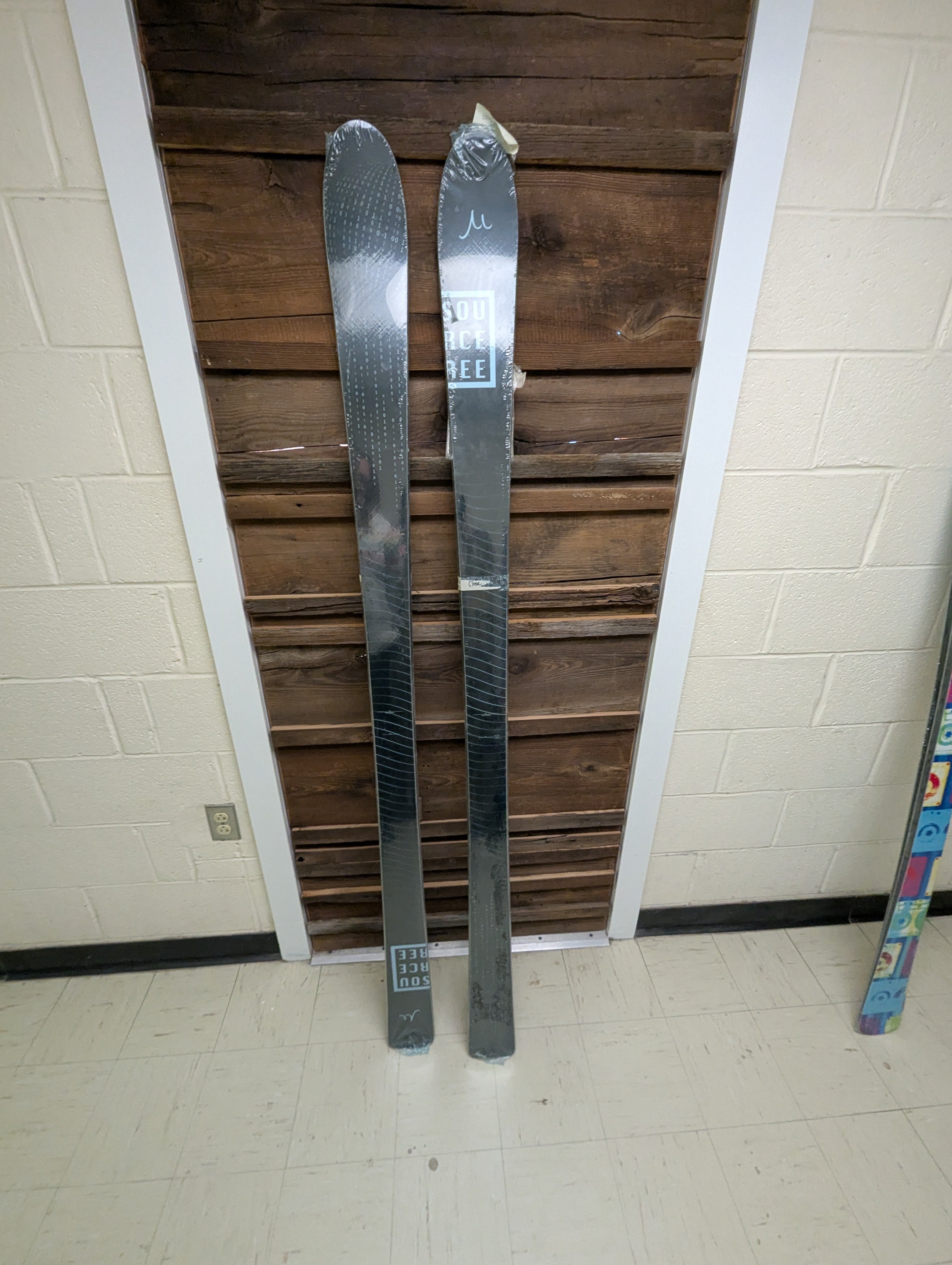 Custom 184 Skis