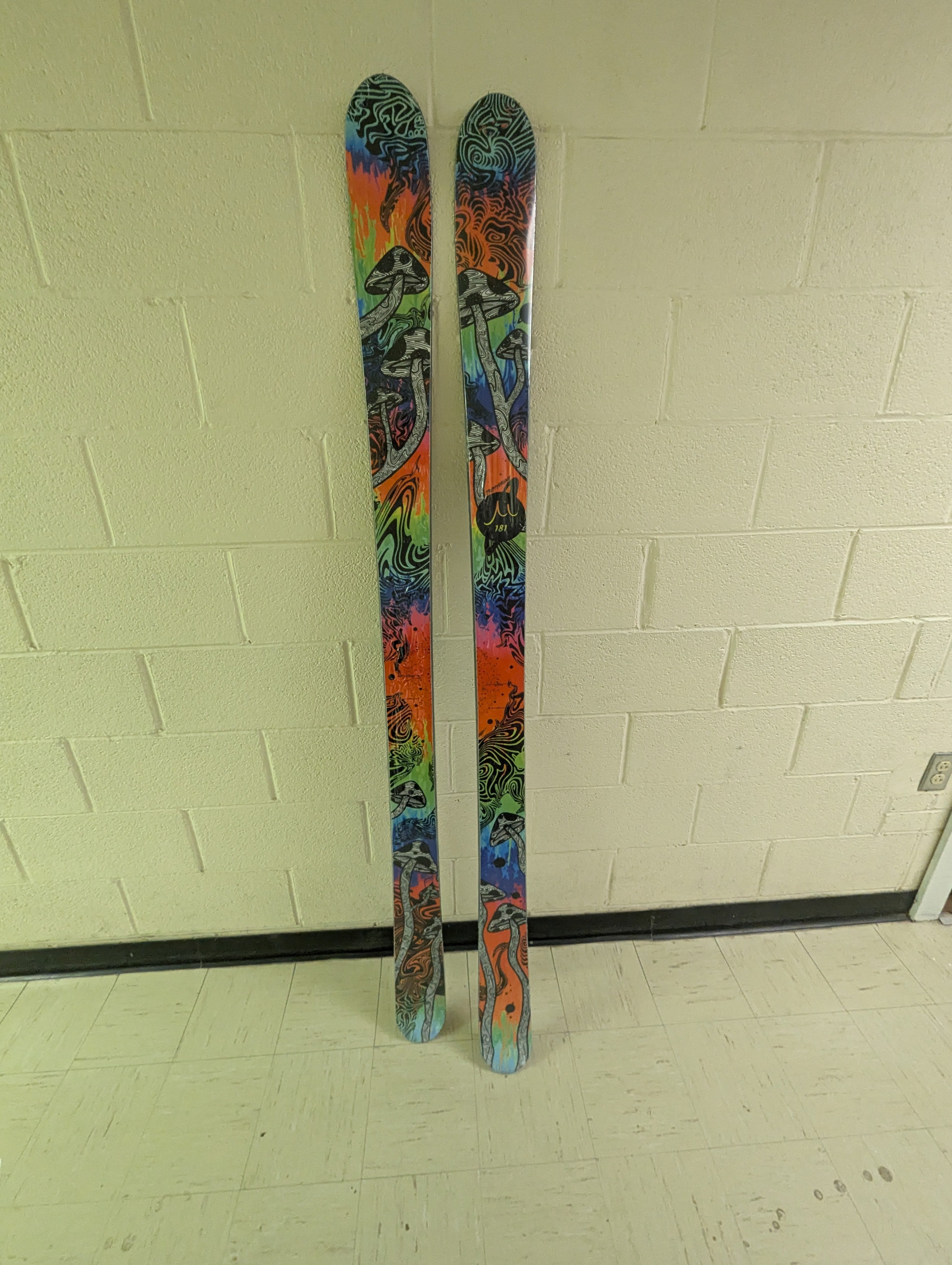 Trippy 181 Skis