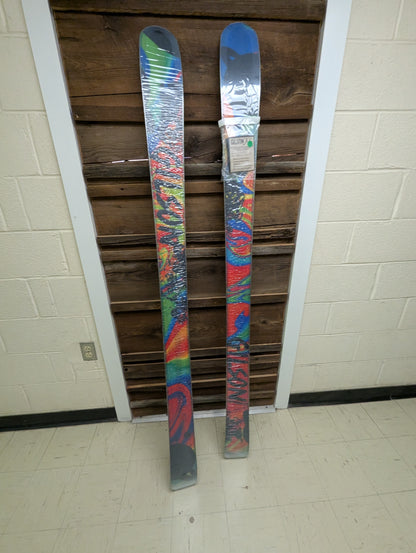 Trippy 181 Skis