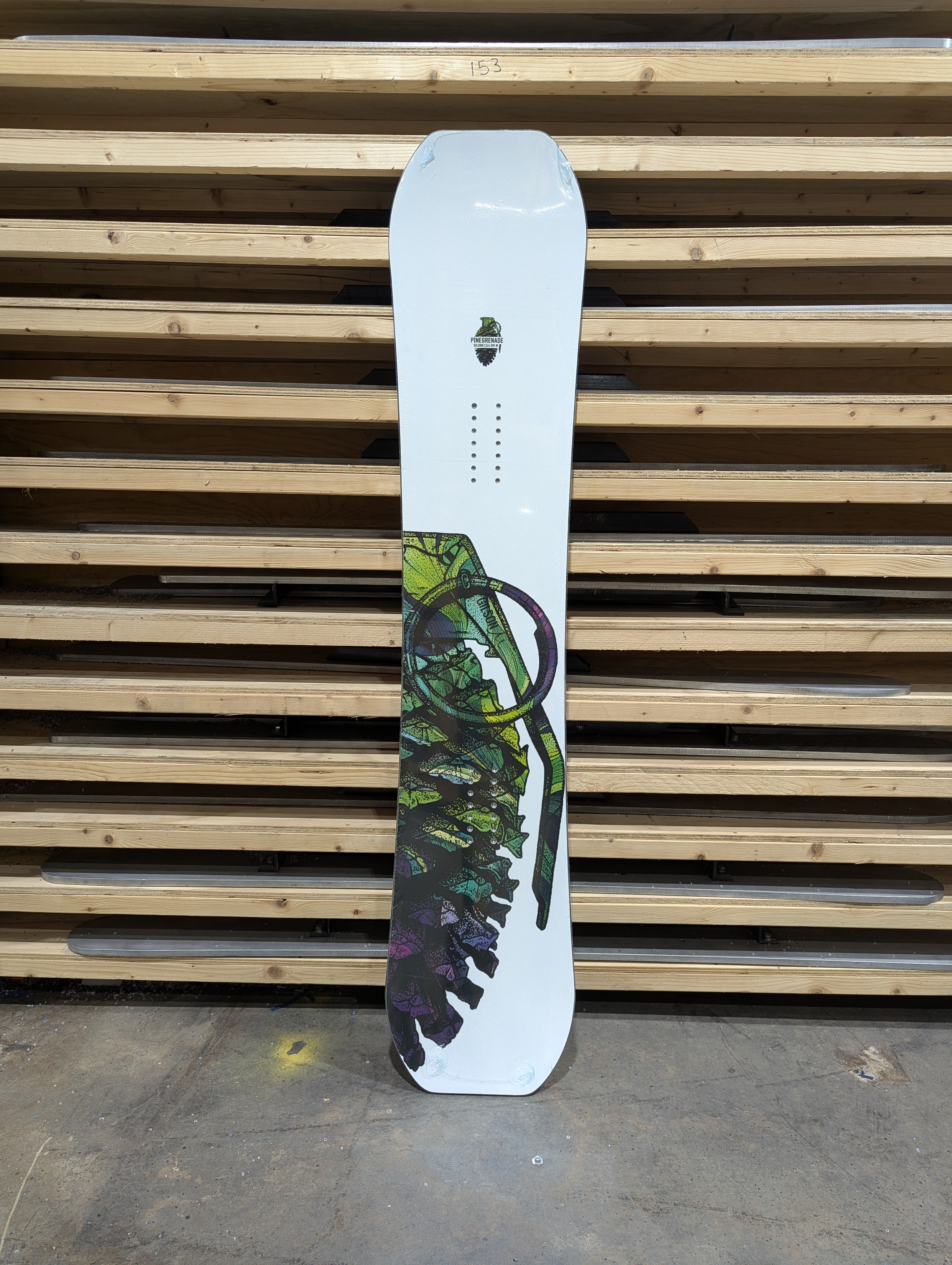 Closeout 154 WIDE Pinegrenade #1618 (NEW)