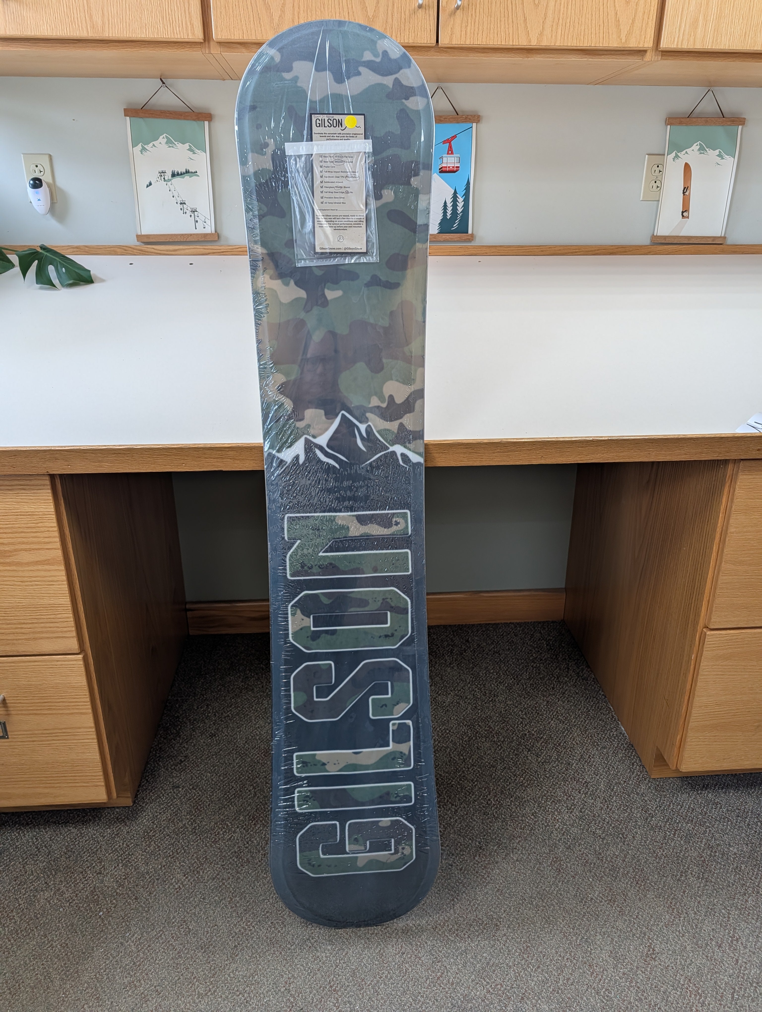 Closeout 3357 – Mountain Maverick 165 Wide Snowboard (NEW, slight edge blemish)