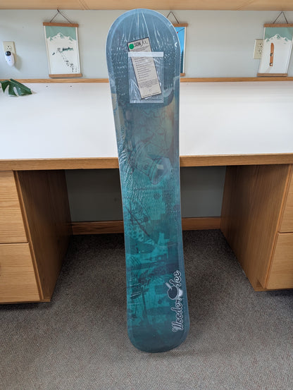 Closeout 4128 - Philly Special 155 Snowboard, Green (NEW, slight topcoat chip)