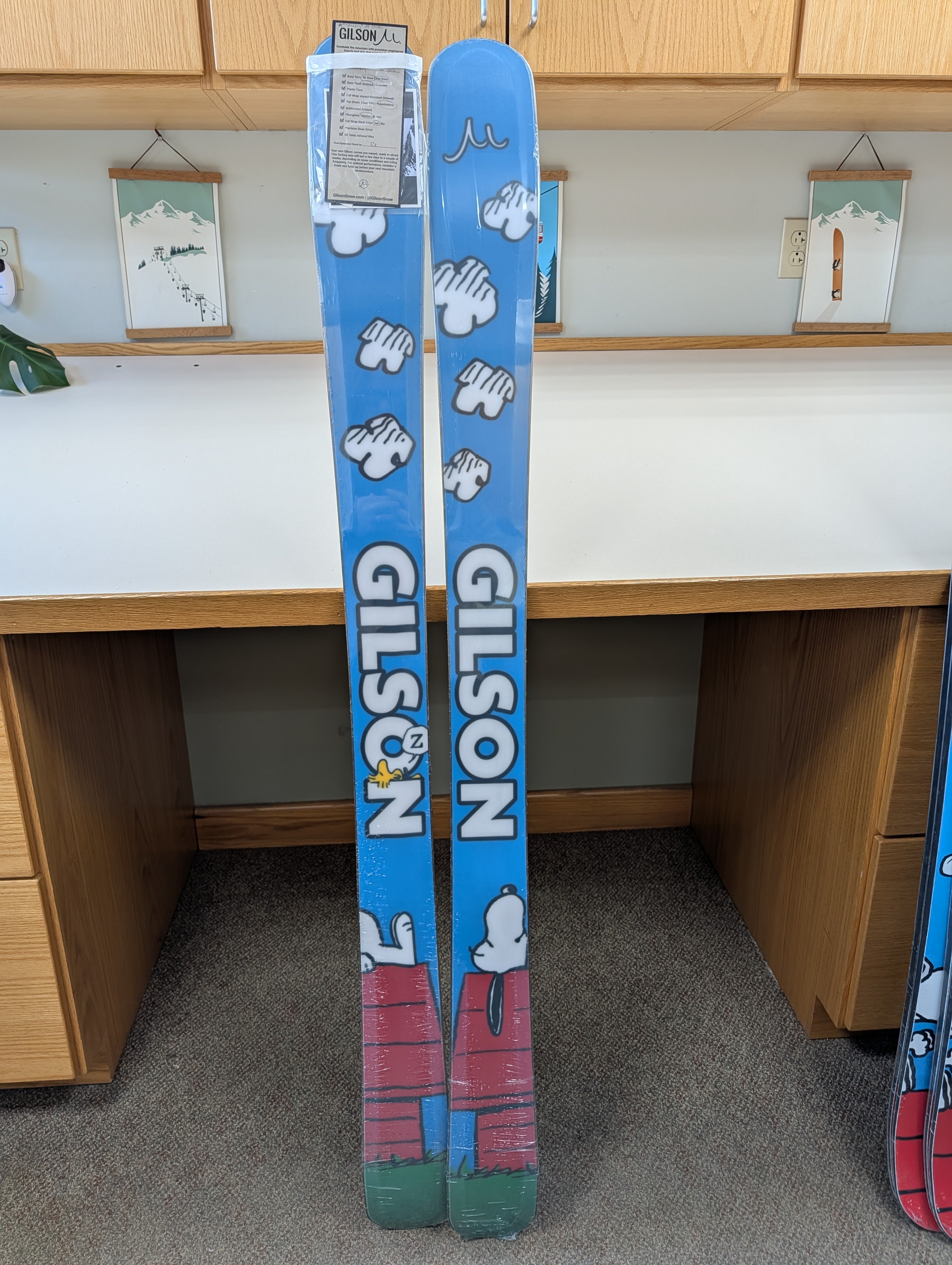 GILSON Closeout #8651 – Snoopy Skis 163cm